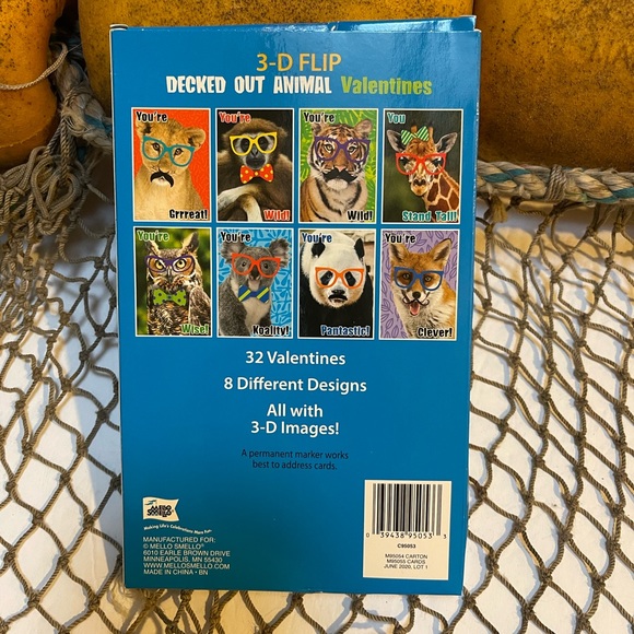 New in Box 3-D Flip Decked Out  Animal Valentines   (32)  count - Picture 2 of 3